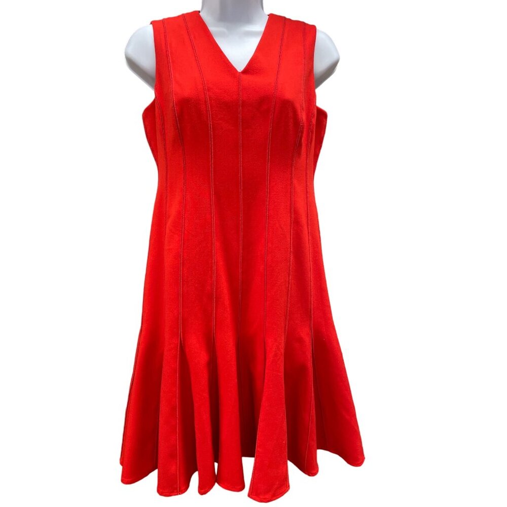 Calvin Klein Women's Red Dress/Sleeveless/V-Neck Size 4P SKU 1019